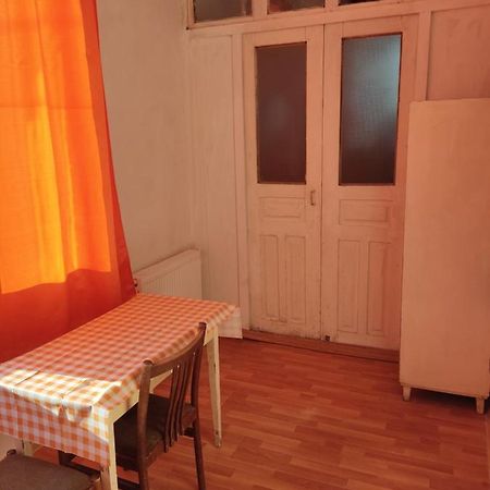 Vintage Door Tbilisi Apartment ภายนอก รูปภาพ