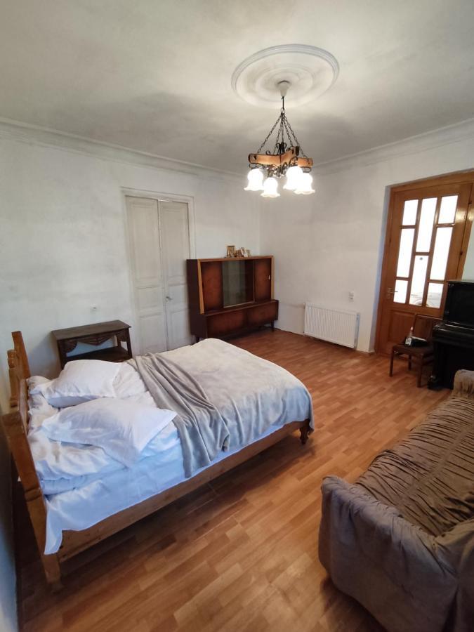 Vintage Door Tbilisi Apartment ภายนอก รูปภาพ
