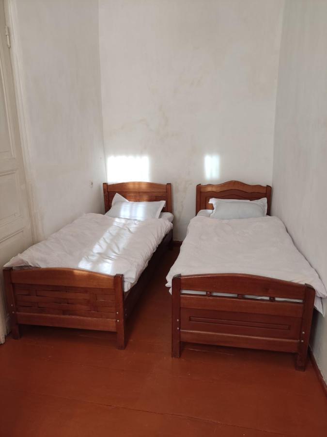 Vintage Door Tbilisi Apartment ภายนอก รูปภาพ