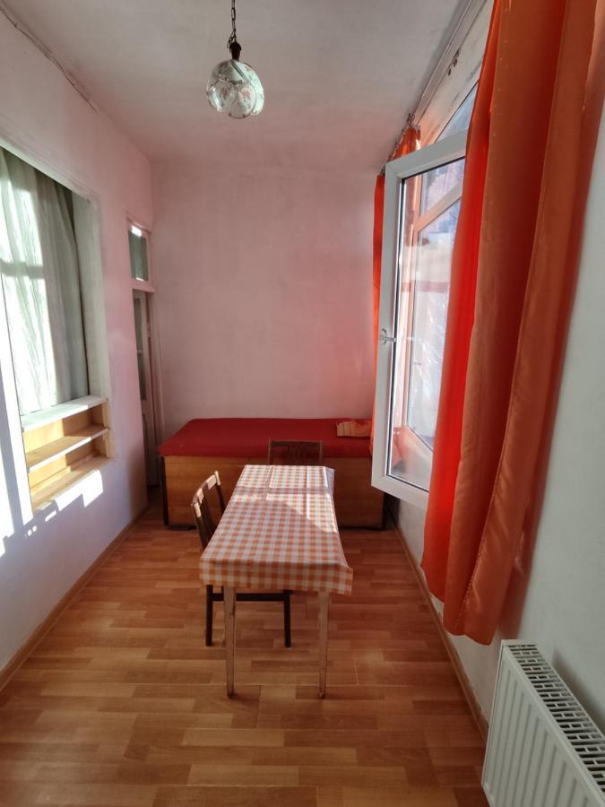 Vintage Door Tbilisi Apartment ภายนอก รูปภาพ